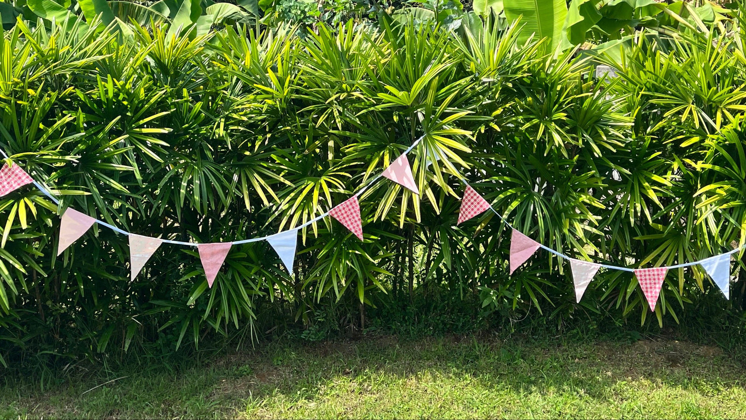 Amish cotton bunting in pink, white and red, from Turquaz.